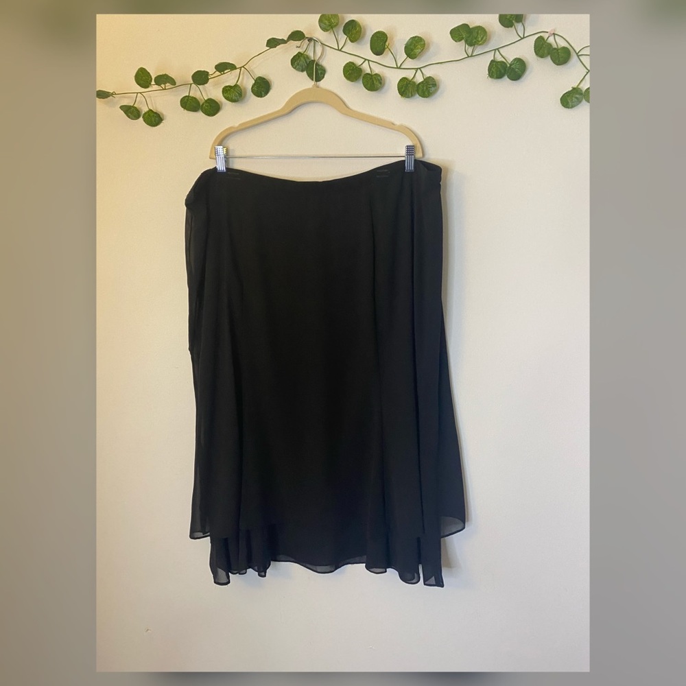 Women's Black long flowy plus size skirt